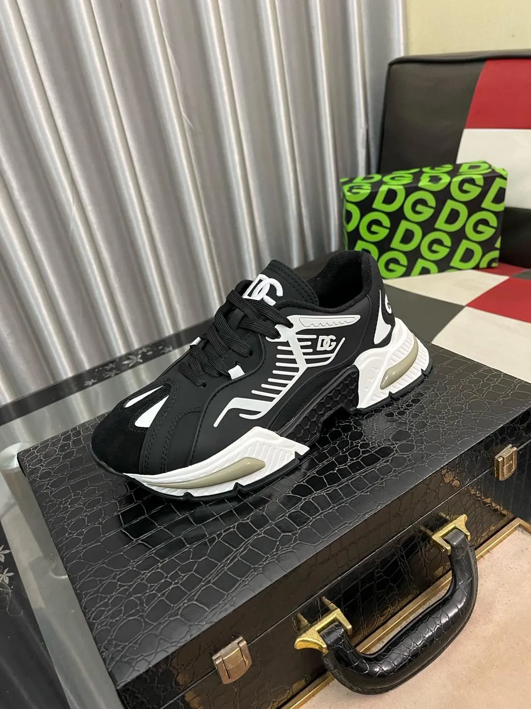 Men's men's shoes💰560⌚️⌚️DG "Dolce & Gabbana" low-top casual shoes Regular size: 35-46 Product material: Upper imported cowhide stitching fabric, breathable lining, original outsole